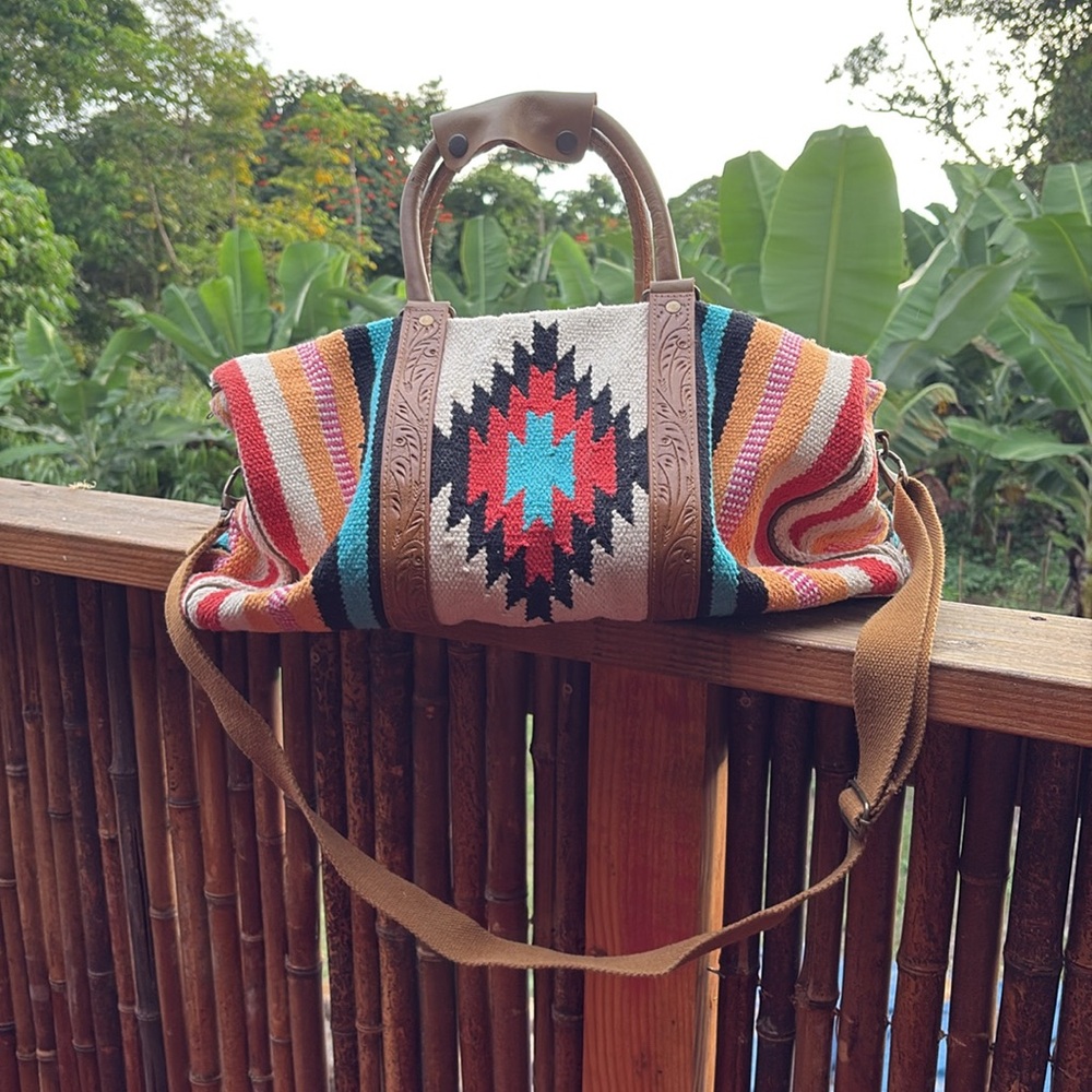 Southwestern Patterned Women's Tote Bag